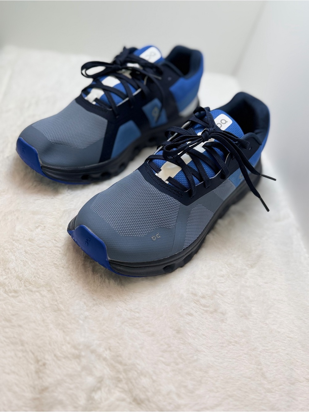 On Running Men's Navy and Blue Performance Sneakers